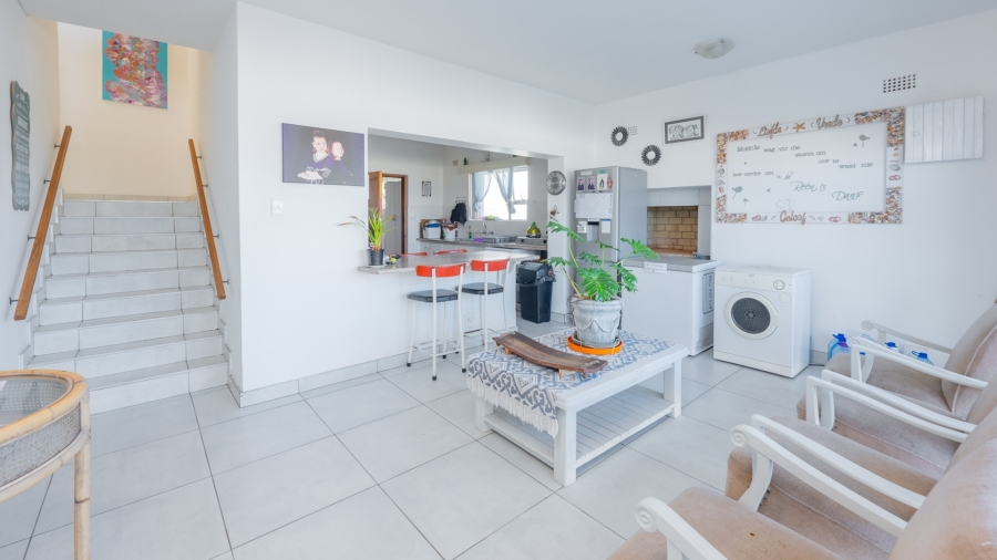 7 Bedroom Property for Sale in Struisbaai Western Cape